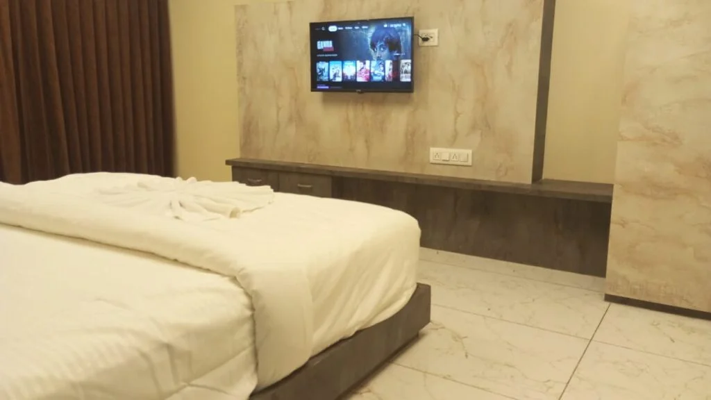 Standard Room (Double Bed) image 2