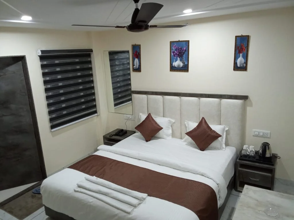 Superior Room (Double Bed) image 2